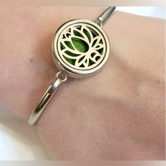 Aromatherapy Namaste Lotus Titanium Steel Adjustable Bracelet Bangle - Picture 7 of 10